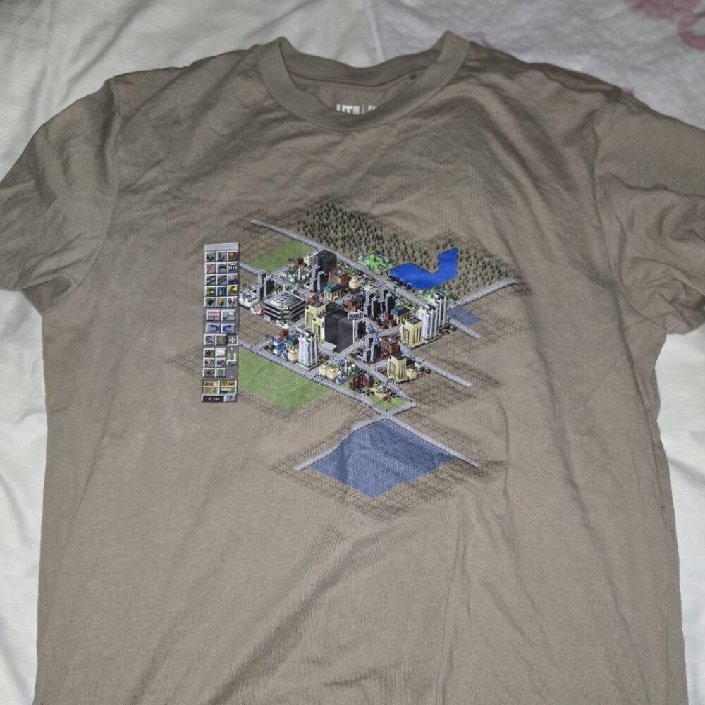 Uniqlo UT SS T-Shirt Sim City 2000 Museum of Modern Art Tan Size L Men's